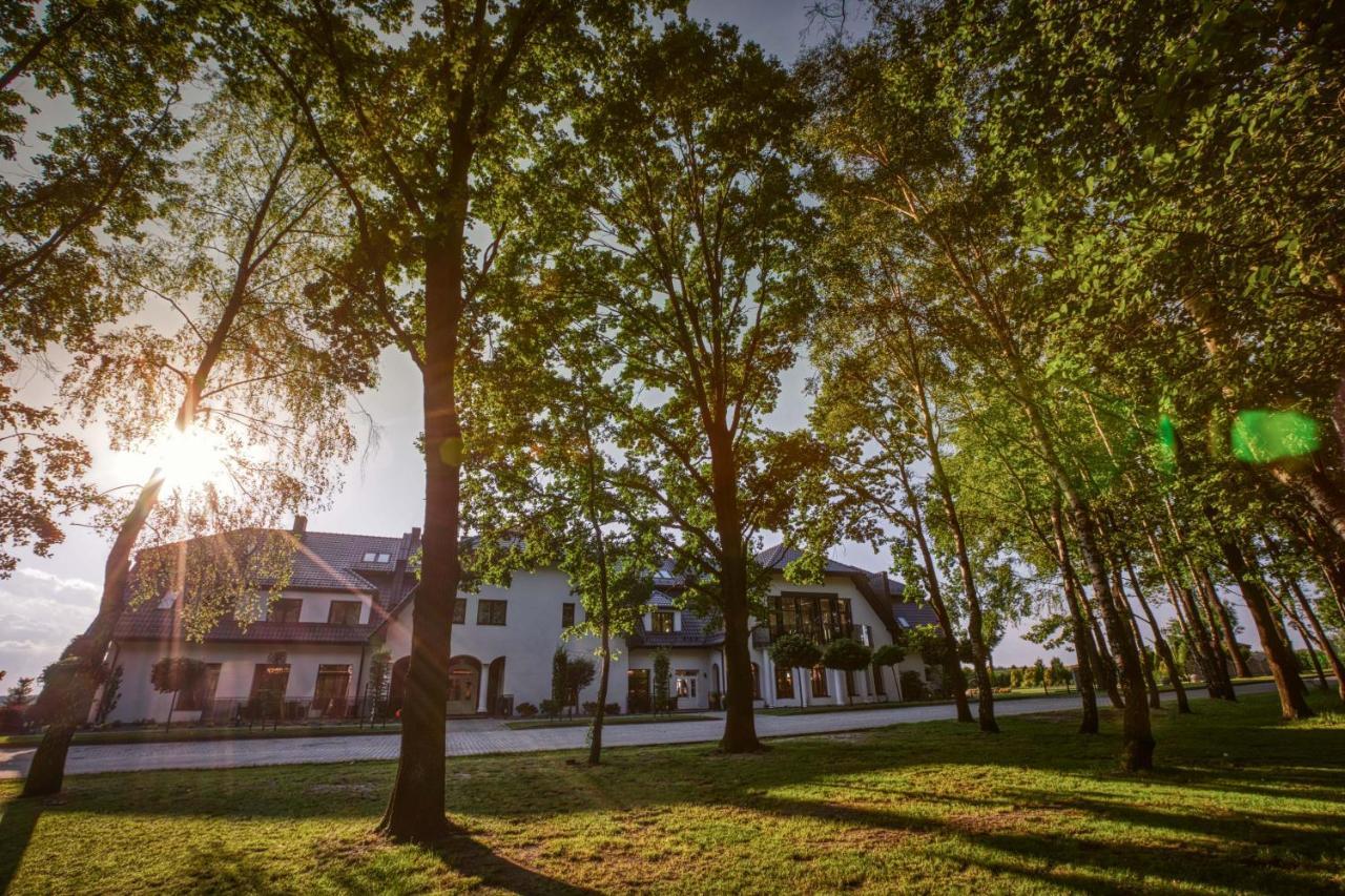 Hotel & Spa Bialy Dom Пжишовице Екстериор снимка