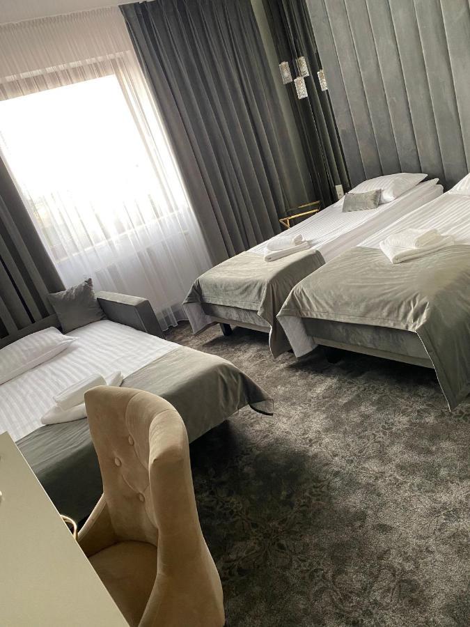 Hotel & Spa Bialy Dom Пжишовице Екстериор снимка
