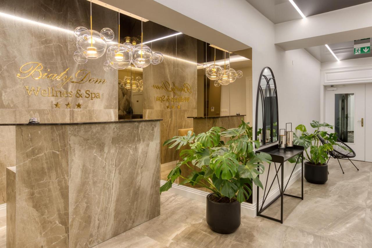 Hotel & Spa Bialy Dom Пжишовице Екстериор снимка