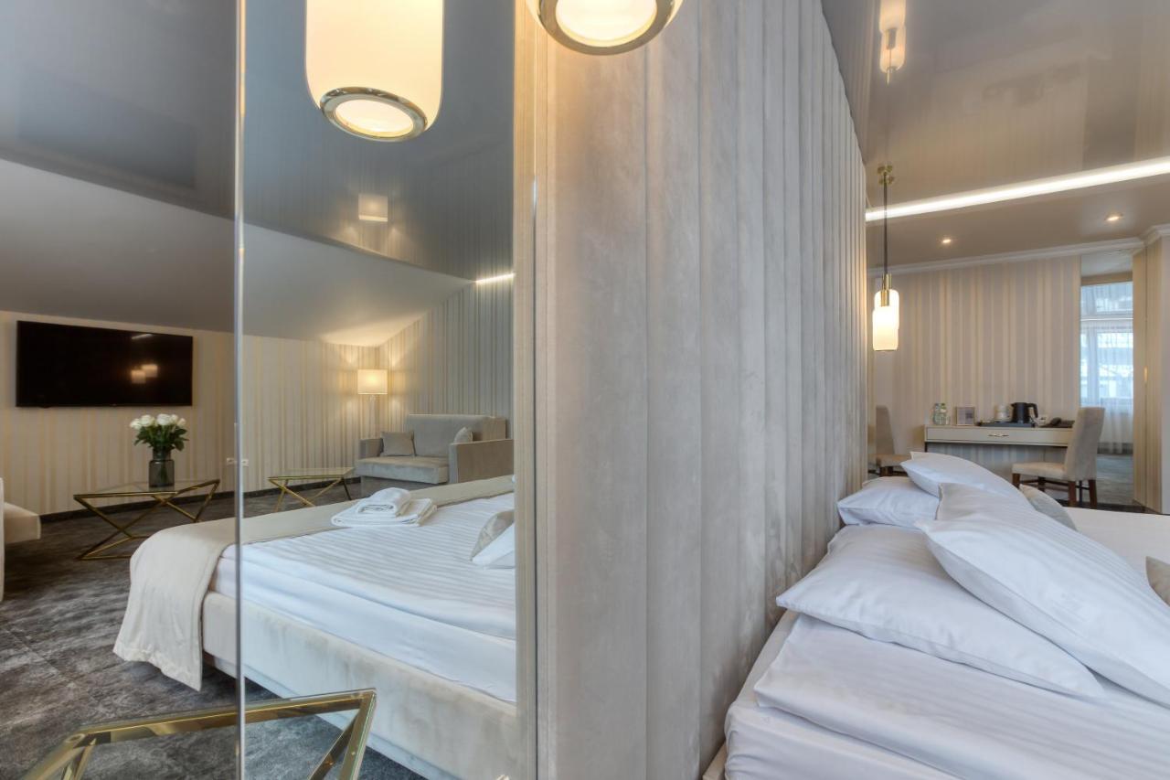 Hotel & Spa Bialy Dom Пжишовице Екстериор снимка