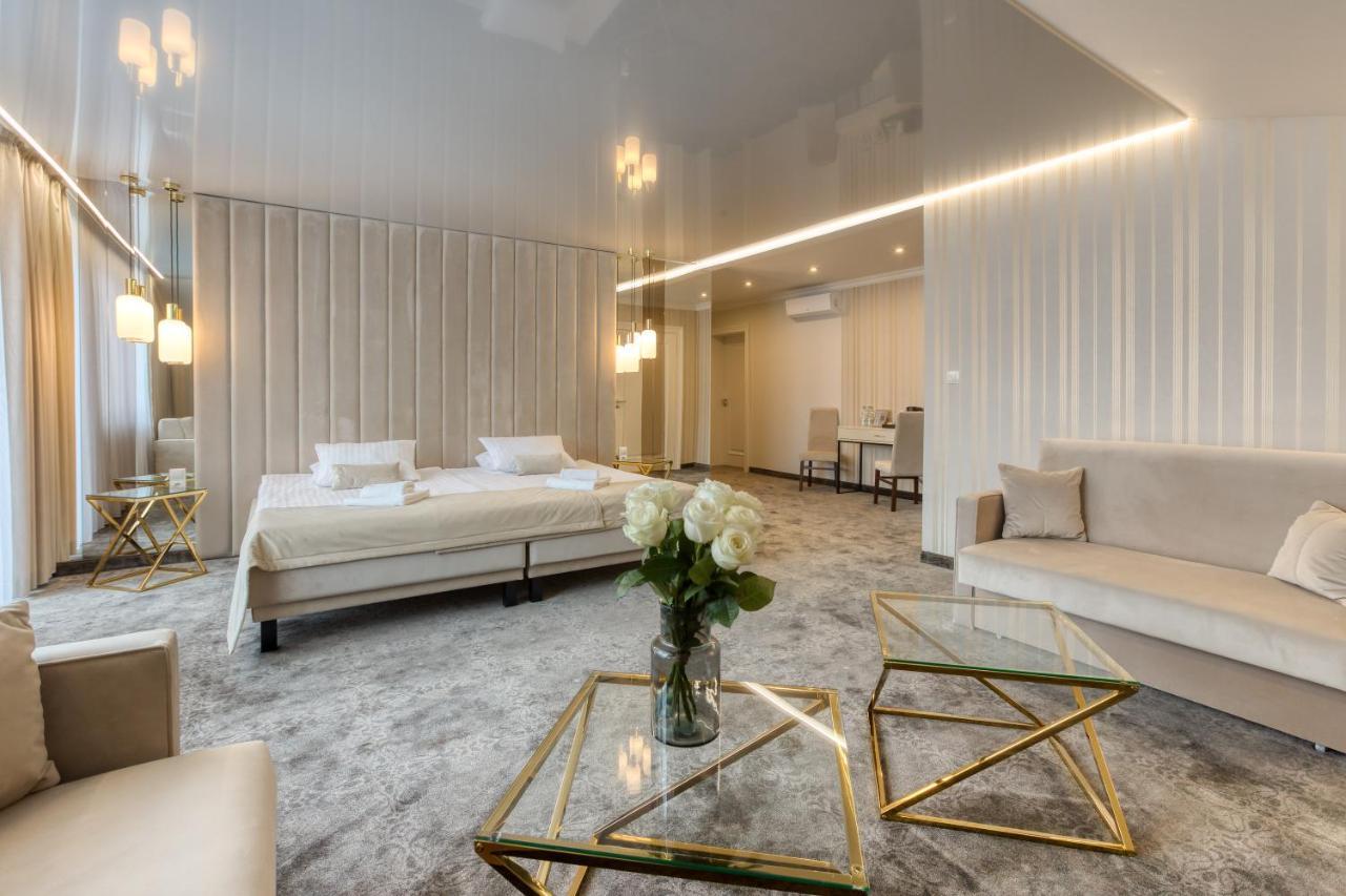 Hotel & Spa Bialy Dom Пжишовице Екстериор снимка